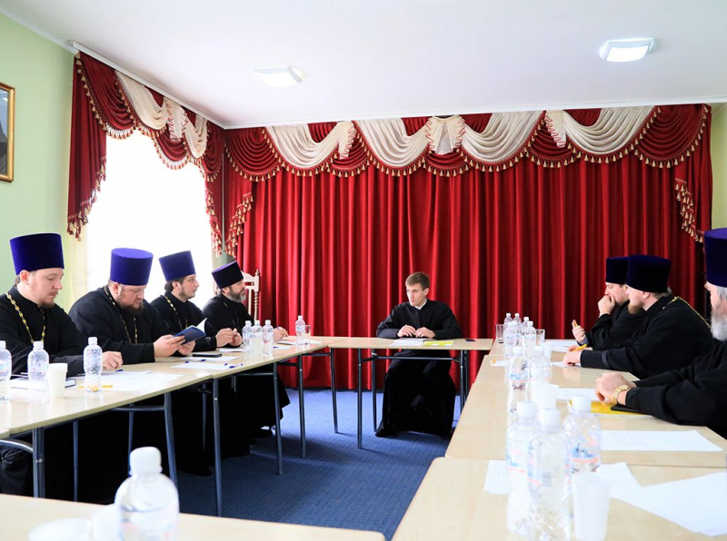 «Как должны выглядеть новости о церковной жизни, и для чего они нужны». Совещание с благочинными приходов Шахтинской епархии и краткий семинар по информационной работе провел руководитель информационного отдела Шахтинской епархии Даниил Зырянов