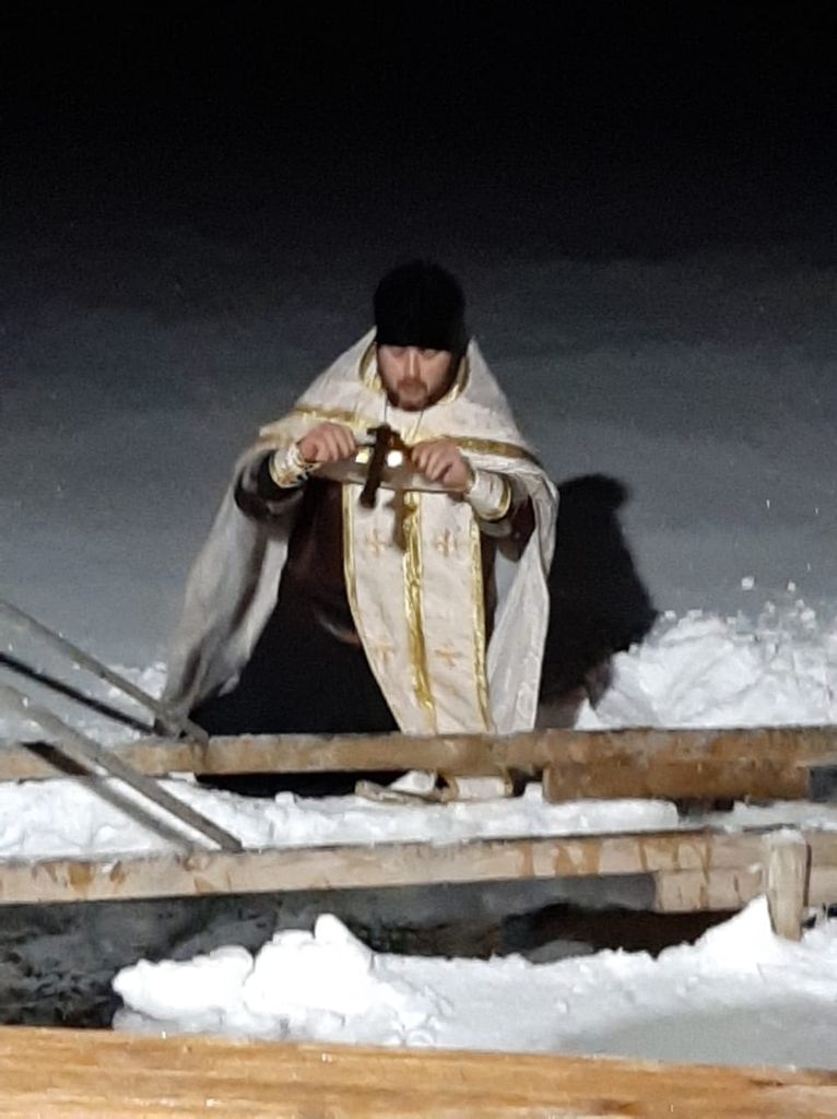 В праздник Крещения Господа Бога и Спаса нашего Иисуса Христа иерей Сергий Липень совершил чин великого освящения воды пруда Царевка