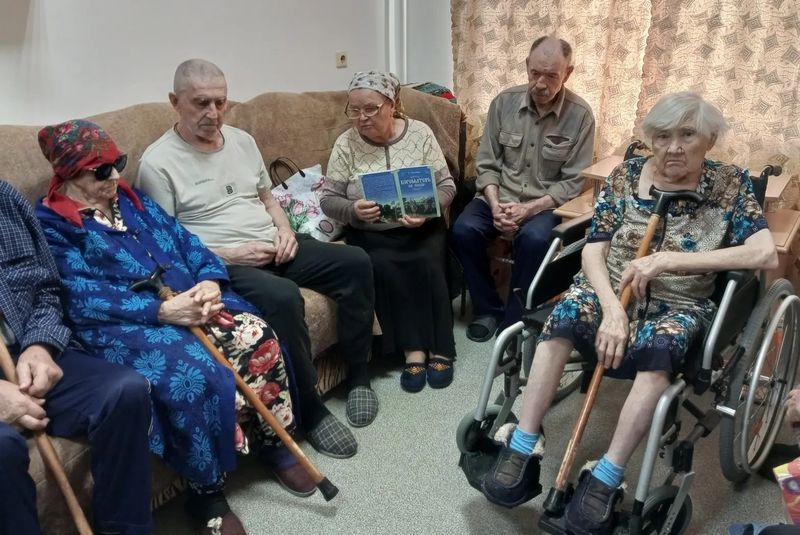 В доме престарелых поселка Садовый прошла беседа, посвященная Богородице