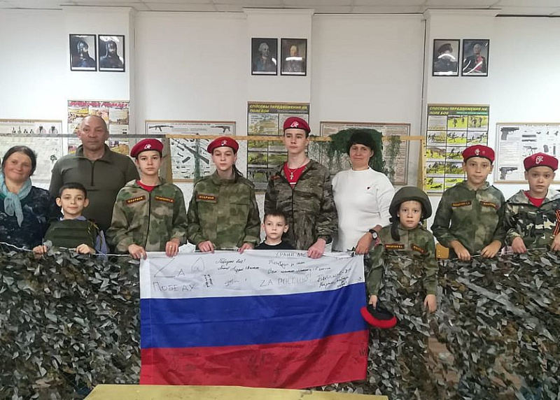 Дружеская встреча добровольцев Нижнедонского благочиния с юнармейцами Октябрьского района