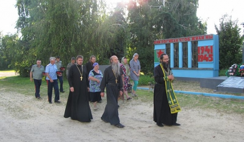 В Кашарском благочинии состоялся крестный ход