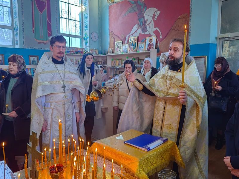 В храмах Нижнедонского благочиния молитвенно почтили память священника Иоанна Куликовского, расстрелянного в 1918 году