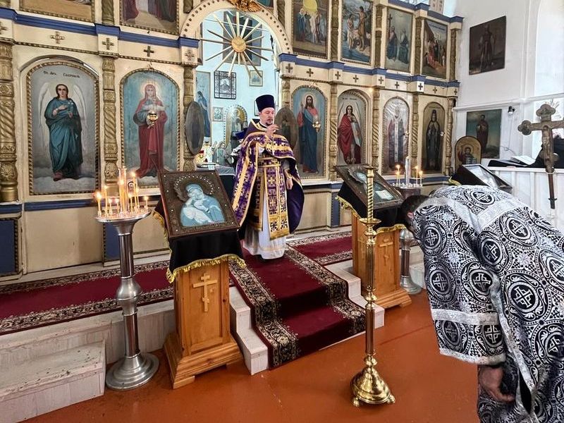 Соборное богослужение в храме святителя Николая Чудотворца в день памяти 40 мучеников Севастийских