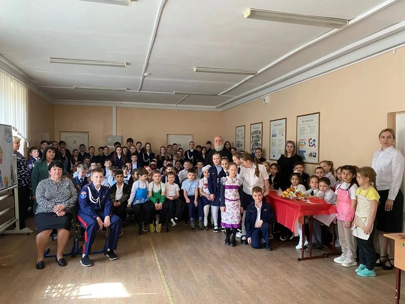 В Базковской школе отметили народный праздник "Сороки" (День жаворонка)