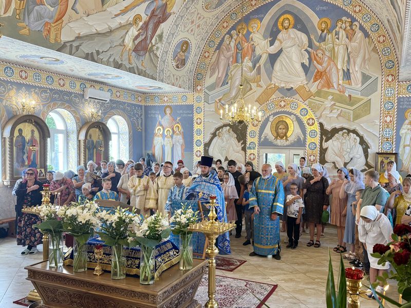 Молебен перед новым учебным годом в Боковской