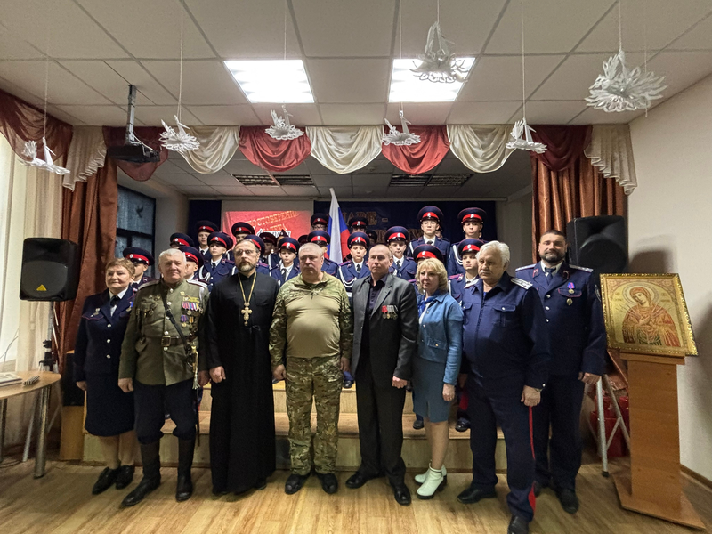 В Каменском кадетском корпусе прошел всероссийский праздник кадета