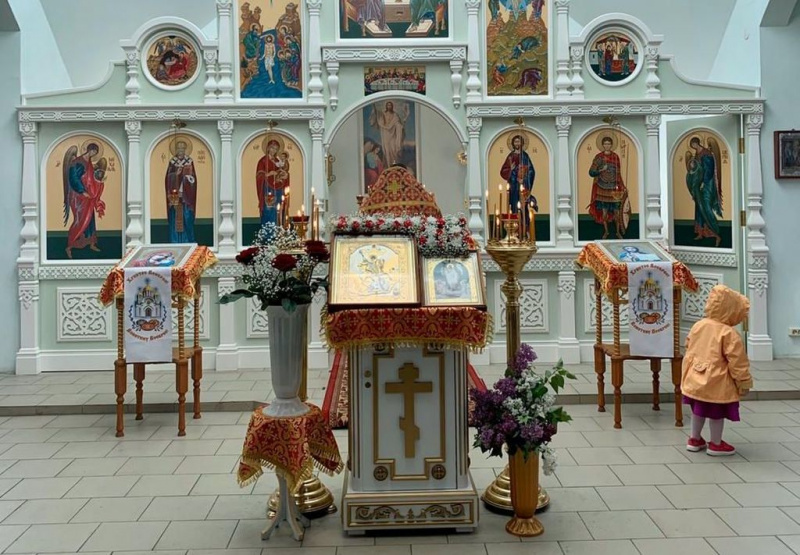 В храме великомученика Георгия Победоносца пос. Новозарянский отметили престольный праздник