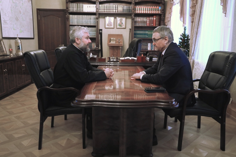 Преосвященнейший епископ Симон и глава Администрации г. Шахты А.Г. Горцевской обсудили итоги общей работы в уходящем году и планы на 2024 год