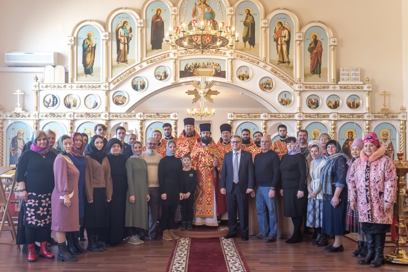 В третью годовщину освящения храма апостола Иоанна Богослова при ИСОиП (филиал) ДГТУ в г. Шахты духовенство епархии совершило соборное богослужении