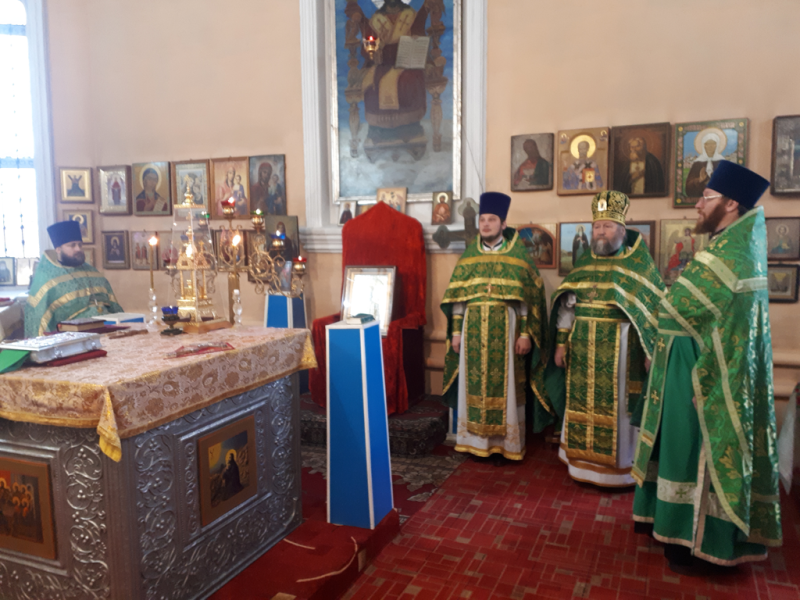 В храме Святителя Николая Чудотворца ст. Обливской состоялось соборное богослужение духовенства Чернышевского церковного округа