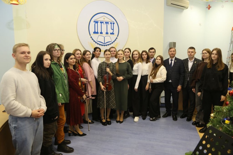 Духовное паломничество в Рождественский Вифлеем: студенты и преподаватели шахтинского вуза рассматривали древнюю культуру великого праздника