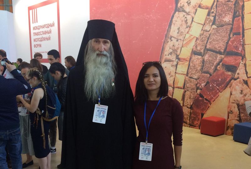 Помощник благочинного по молодежной работе Евгения Антонова при поддержке Александровск-Грушевского благочиния приняла участие в III Международном молодежном православном форуме