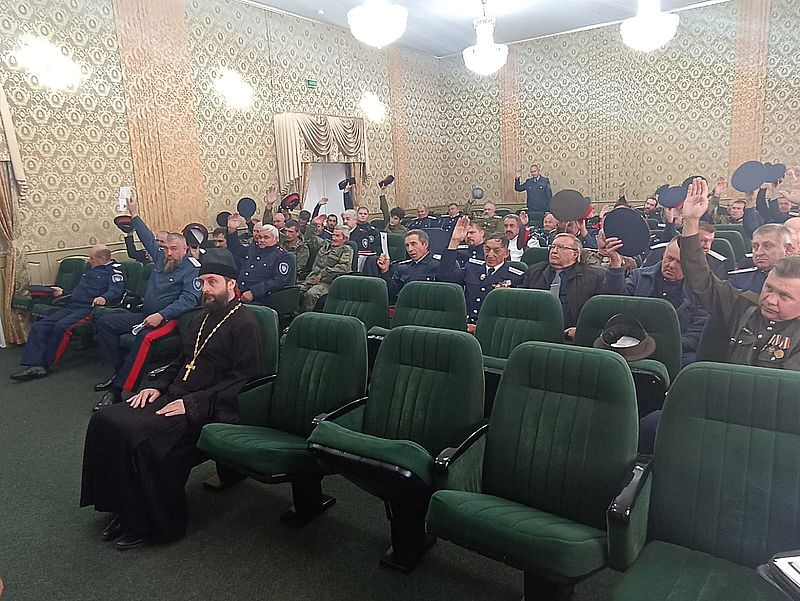 В районном Дворце культуры прошел Большой Круг казаков Нижнедонского юрта