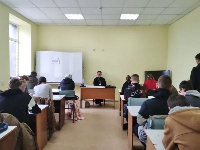 Встреча священника со студентами Каргинского техникума