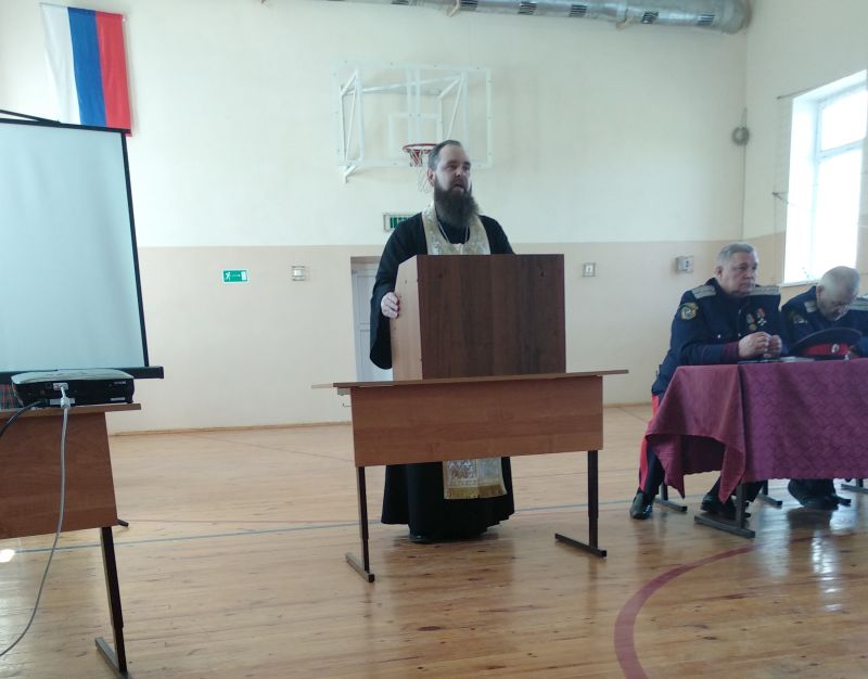 В городе Миллерово в казачьей школе № 2 состоялись выборы атамана