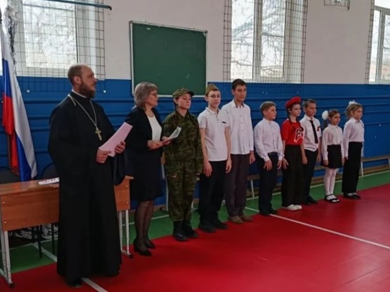 Смотр строя и песни в казачьей школе хутора Первомайский