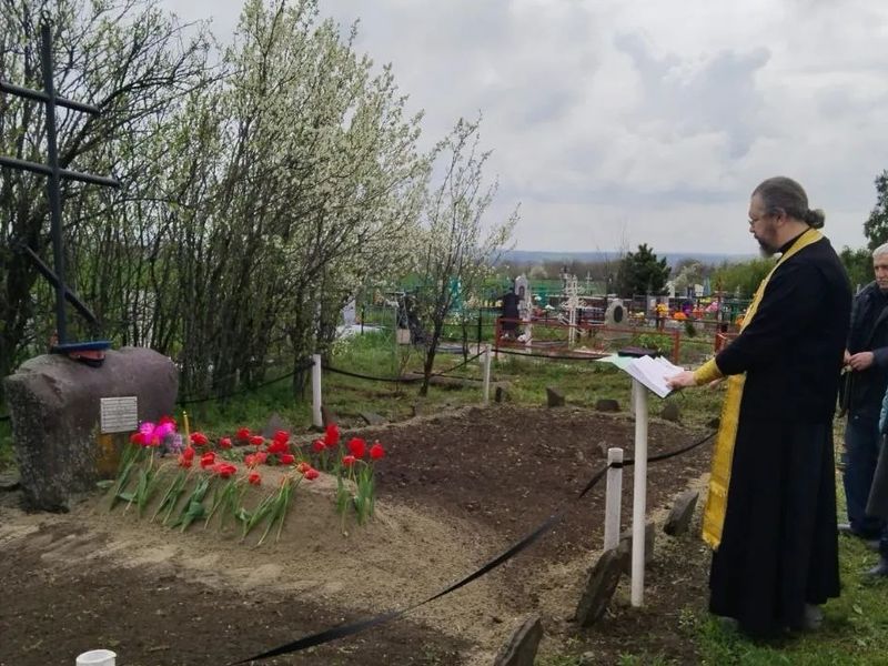 В селе Алексеевка молитвенно почтили память убиенных казаков