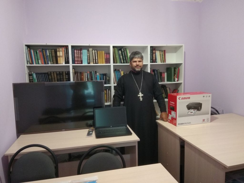 В воскресной школе при храме святого благоверного князя Александра Невского г. Красный Сулин оборудован кабинет для занятий