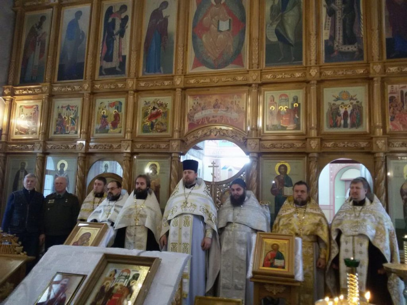 В Новошахтинске молитвенно почтили пятилетие обретения честных останков иеромонаха Серафима (Калинина)