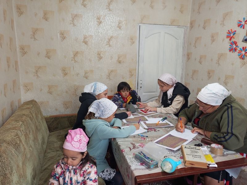 В воскресной школе слободы Позднеевка готовятся к празднику Покрова Пресвятой Богородицы