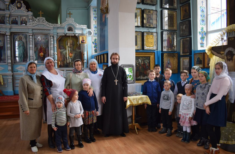 В пос. Каменоломни проходит реализация экологического проекта «Божий мир»