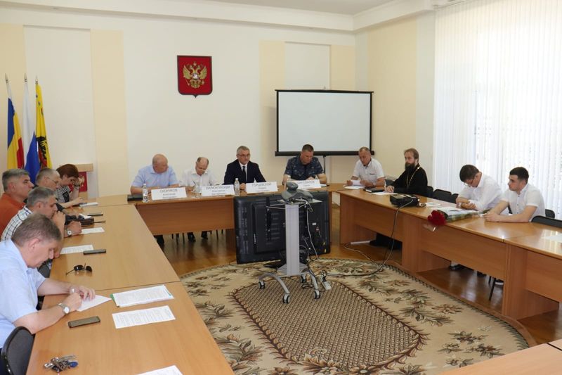 Глава Администрации города Шахты Андрей Горцевской провел очередное заседание городского Координационного совета по межнациональным вопросам