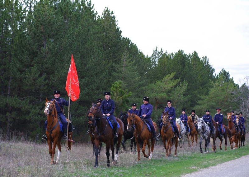 Конный переход Миллеровского юрта прошёл в память о погибших в СВО казаках