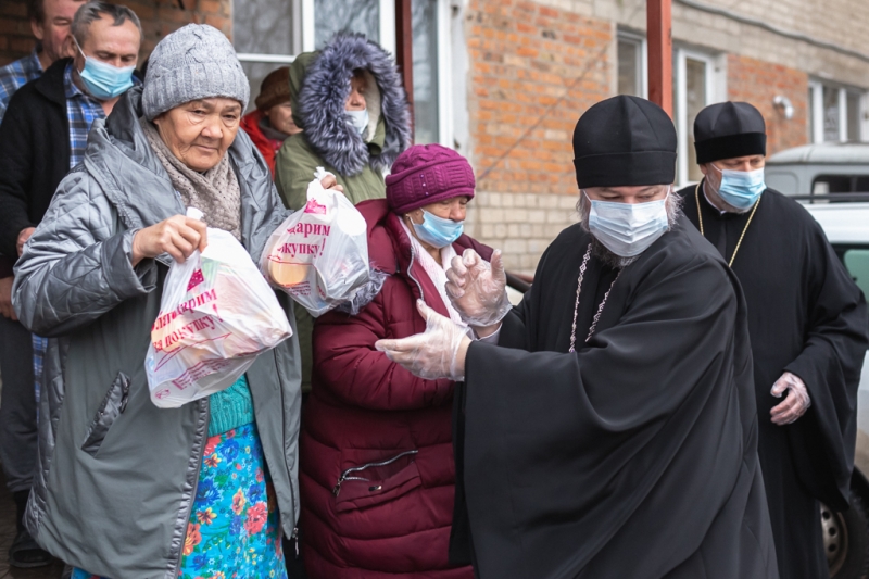 Комплексная помощь лицам без определенного места жительства оказывается в Шахтинской епархии