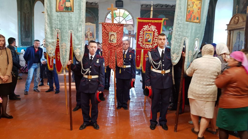 В день престольного праздника в храме святителя Алексия митрополита Московского ст. Бессергеневской состоялось праздничное богослужение