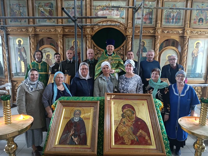 Совместная молитва и причастие казаков в Донском храме Новошахтинска