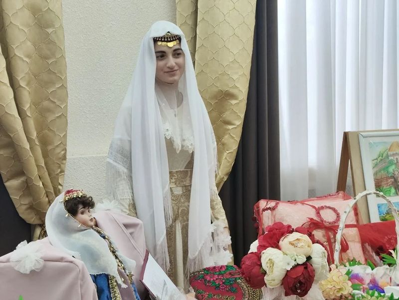 В поселке Каменоломни национальные диаспоры Октябрьского района представили культуру своих народов