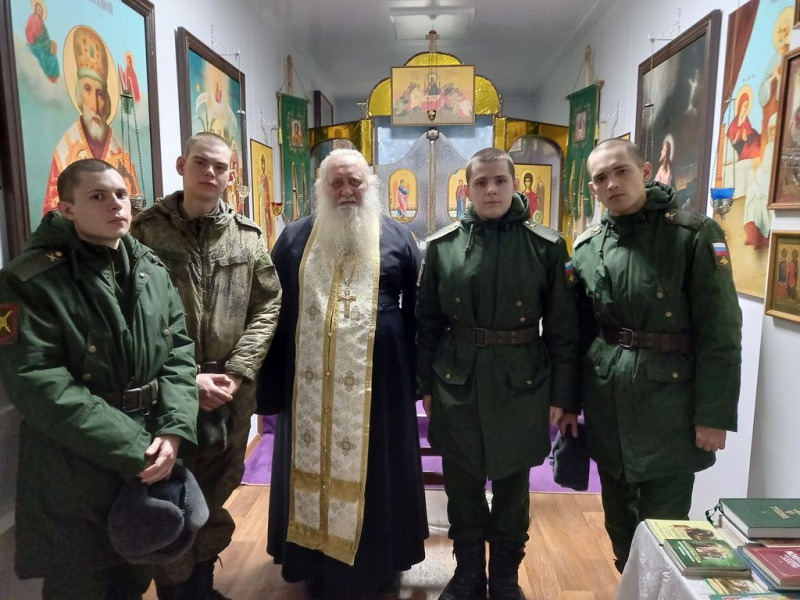 В Неделю о блудном сыне иеромонах Николай (Наметышев) провел встречу с воинами 150-й мотострелковой дивизии