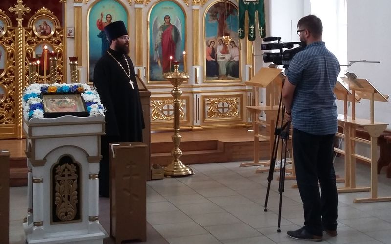 В Троицком храме Каменск-Шахтинского благочиния прошла встреча с руководителем «Каменской городской редакциии телерадиовещания» Герасимовой Верой Анатольевной