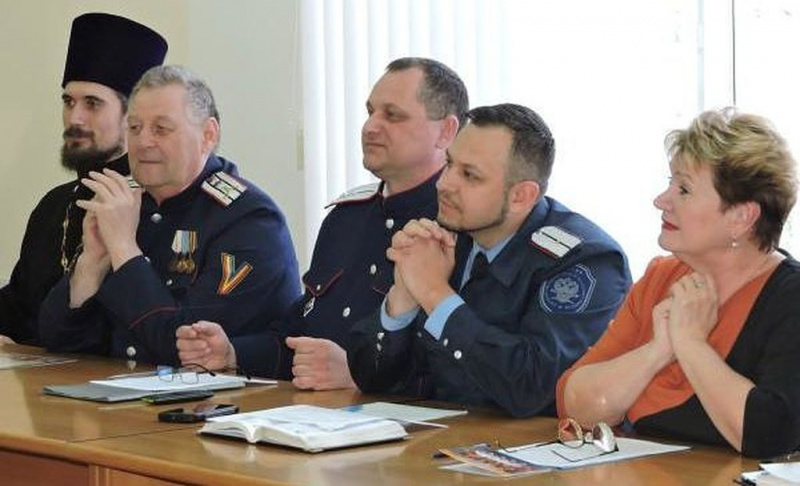 В г. Шахты прошло заседание Совета по делам казачества при Администрации города Шахты. Шахтинскую епархию представлял председатель миссионерского отдела иерей Иоанн Трофимов