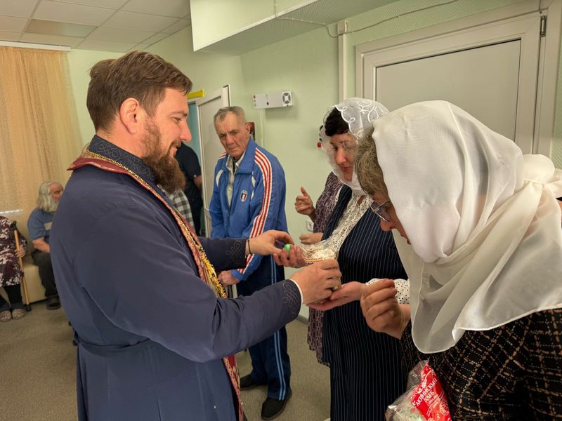 Пасха в Донецком доме-интернате для престарелых и инвалидов   