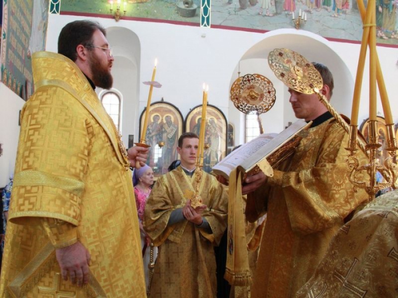 Накануне дня Всех святых епископ Игнатий совершил всенощное бдение в Покровском кафедральном соборе
