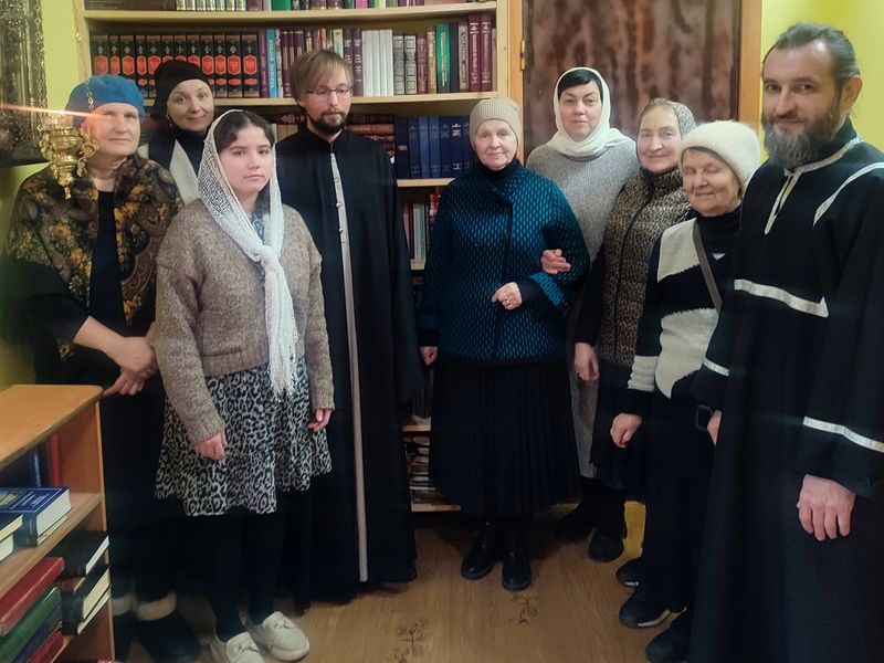 День православной книги отметили в храме блаженной Ксении Петербургской