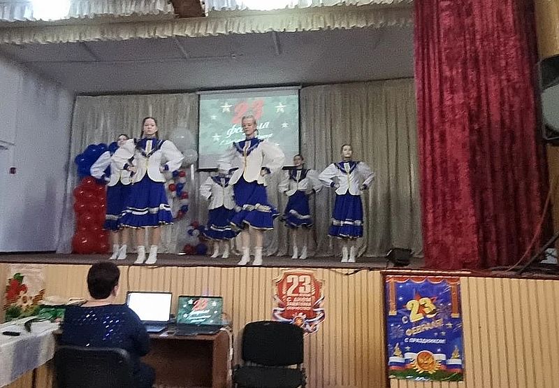 Концерт ко Дню защитника Отечества прошёл в станице Манычская