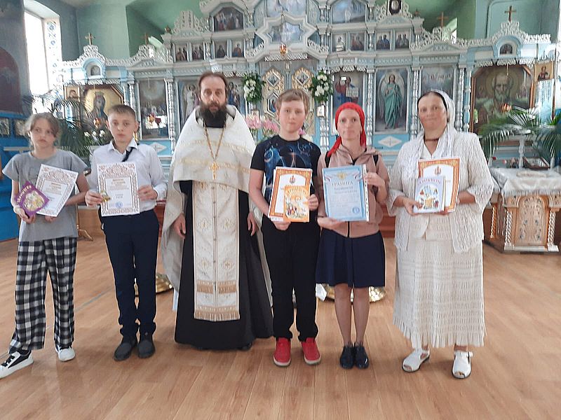 В храме Архангела Михаила прошло награждение учащихся воскресной школы «Благовест»