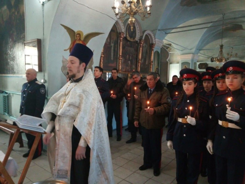 В храме Архангела Михаила станицы Вешенской почтили память погибших в результате геноцида казачества