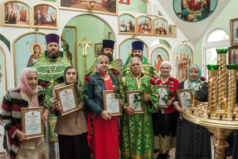 Приход в честь святого праведного Иоанна Кронштадтского соборным богослужением отметил престольный праздник и свое 10-летие