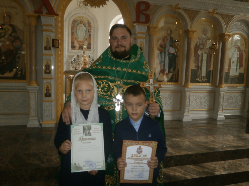 В воскресной школе при храме Державной иконы божией Матери г. Донецка прошла защита проекта «Святой благоверный великий князь Александр Невский – слава, дух и имя России»