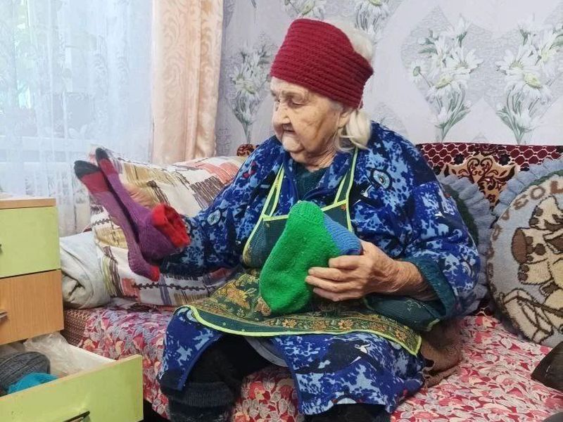 Тепло серебряных рук для наших защитников