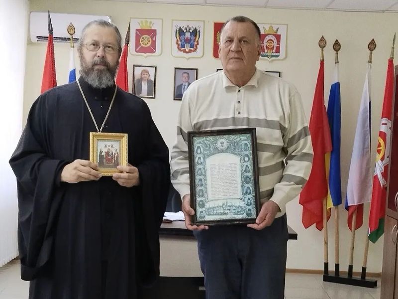 Благословение на труды: встреча настоятеля храма Успения Пресвятой Богородицы и главы Алексеевского поселения