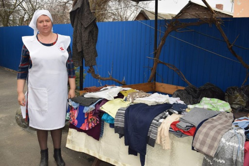 В храме Архистратига Михаила пос. Каменоломни состоялся сбор и раздача вещей и предметов первой необходимости в помощь людям, оказавшимся в сложной жизненной ситуации