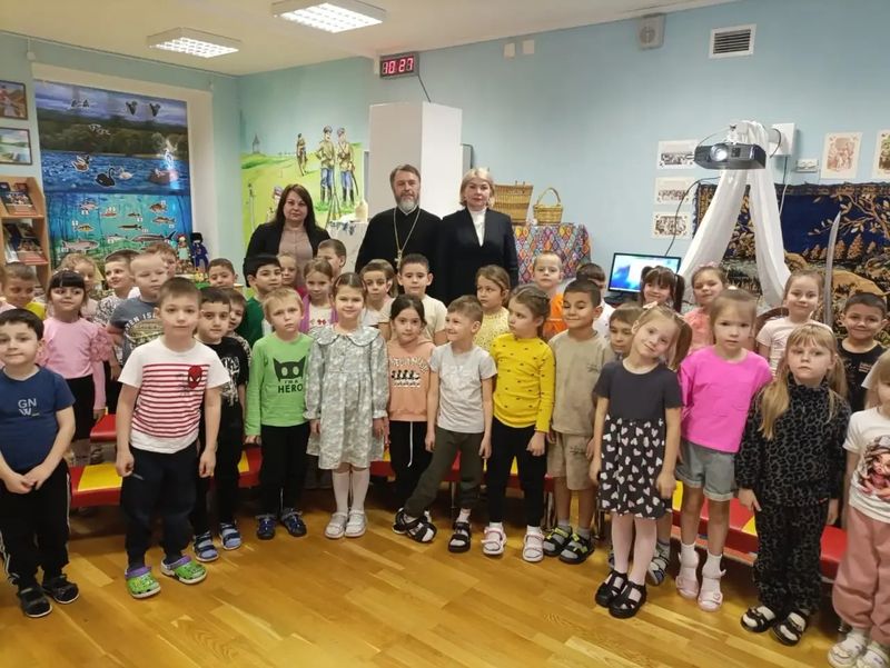 В детском саду «Радуга» станицы Багаевской прошла встреча ко Дню православной книги