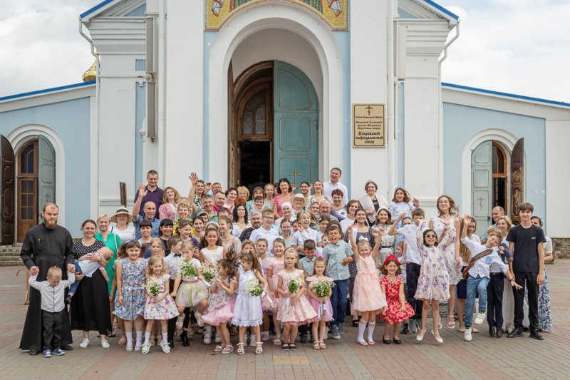 День семьи, любви и верности отметили в духовно-просветительском центре «Покров» города Шахты