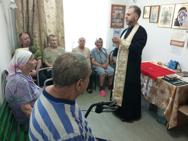 Исповедь и Причастие в доме престарелых п. Садовый 