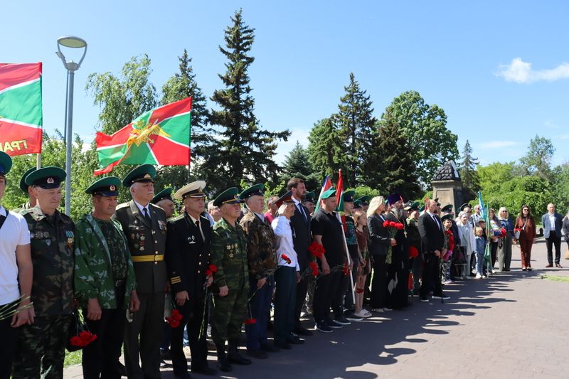 Благочинный Александровск-Грушевского округа принял участие в мероприятии, посвященном Дню пограничника