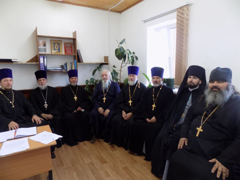 В храме Архангела Михаила ст. Вешенской прошло собрание духовенства Верхнедонского благочиния